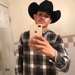 Meet your Posher, Jesús